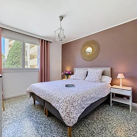 Grand Proche Avec Wifi Apartment