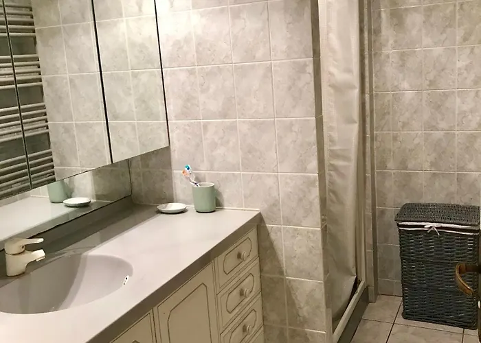 Grand Proche Avec Wifi 아파트